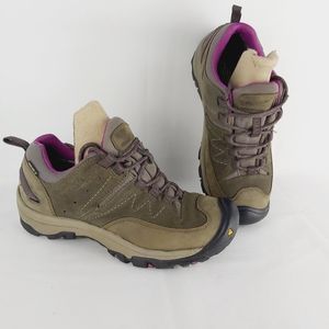 KEEN hiking walking shoes size 7.5"